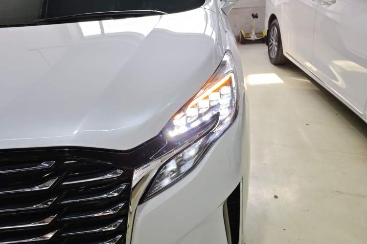 Used Buick GL8 2023 ES Lu Zun Deluxe Model
