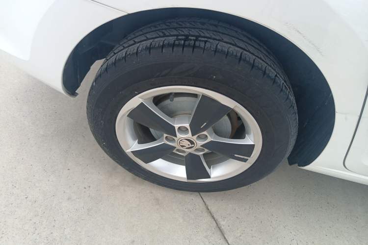 Used Skoda Rapid Spaceback 2019 Revised Version 1.5L Automatic Comfort Edition China VI Standard Right Rear Wheel Hub