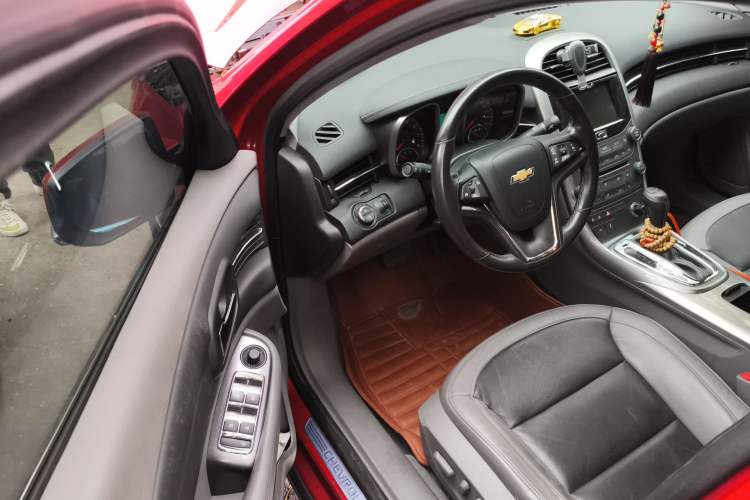 Used Chevrolet Malibu 2014 2.0L Automatic Luxury Edition Driver Seat