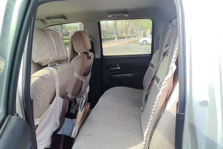 Used Great Wall Wingle 5 2017 2.0T European Version Diesel Two-Wheel Drive Advanced Large Double-Cab GW4D20E
