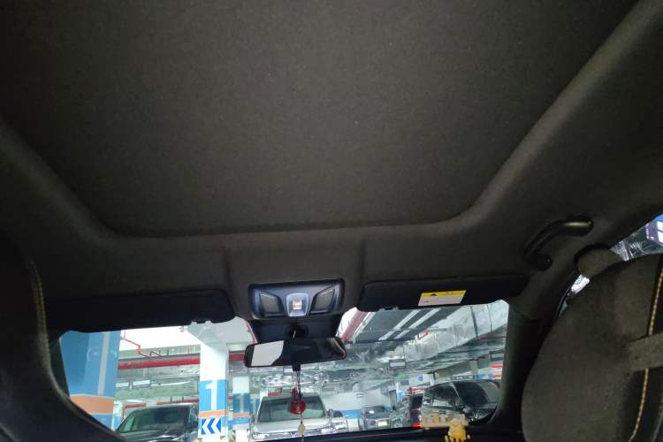 Used CHANGAN OSHAN X5 PLUS 2023 Revised 1.5T DCT Excellence Edition Headliner