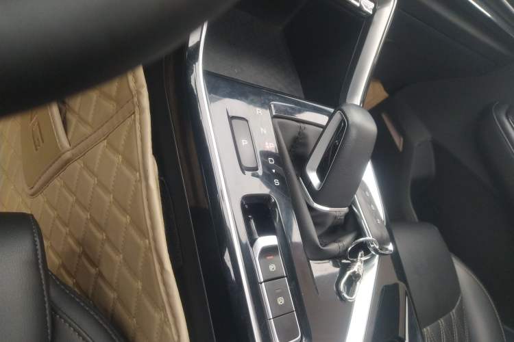 Used Wuling Asta 2022 2.0L DHT Electric-Speed Version