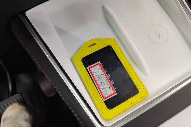 Used Tesla Model Y 2025 Rear-Wheel-Drive Version