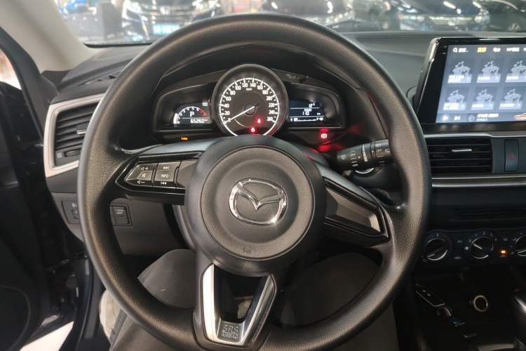 Used Mazda Mazda 3 Axela 2017 Hatchback 1.5L Automatic Comfort Model Emission Standard China V