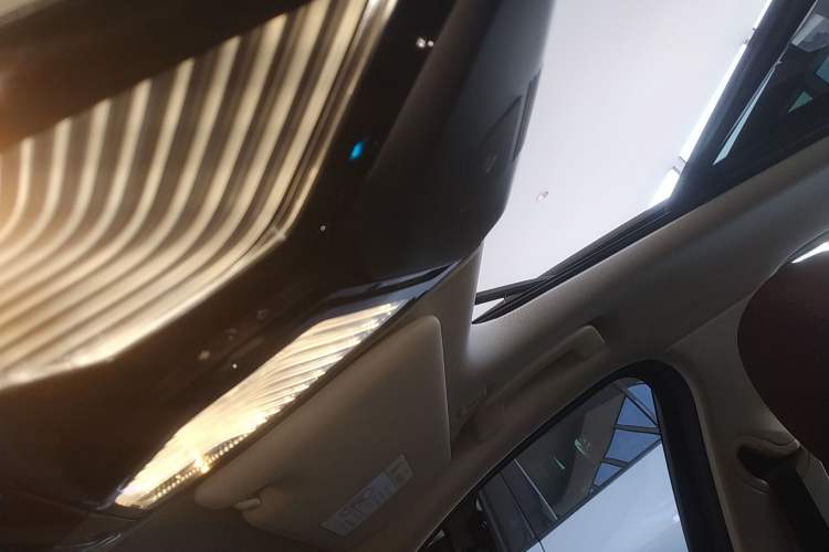 Used BMW i3 2025 eDrive 40 L Midnight Edition
