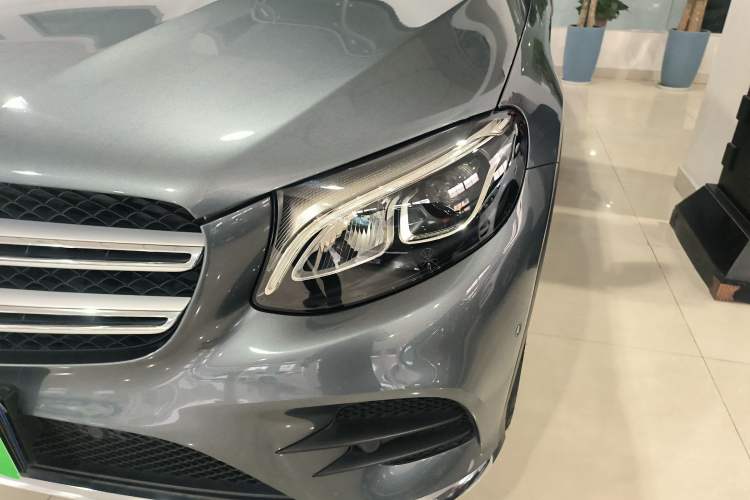 Used Mercedes-Benz GLC 2019 Facelift GLC 260 L 4MATIC Luxury Model
