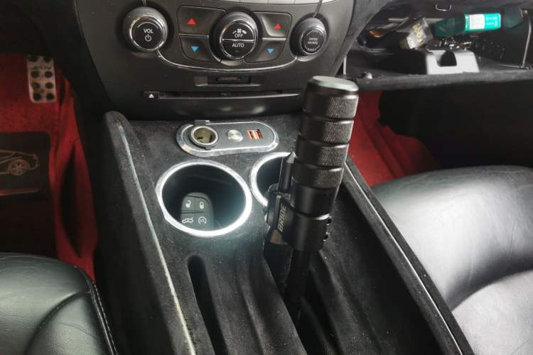 Used Dodge Journey 2013 2.4L Two-Wheel Drive Luxury Version
