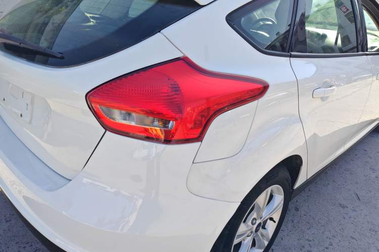 Used Ford Focus 2018 Hatchback Classic 1.6L Automatic Comfort Plus SmartDrive Edition