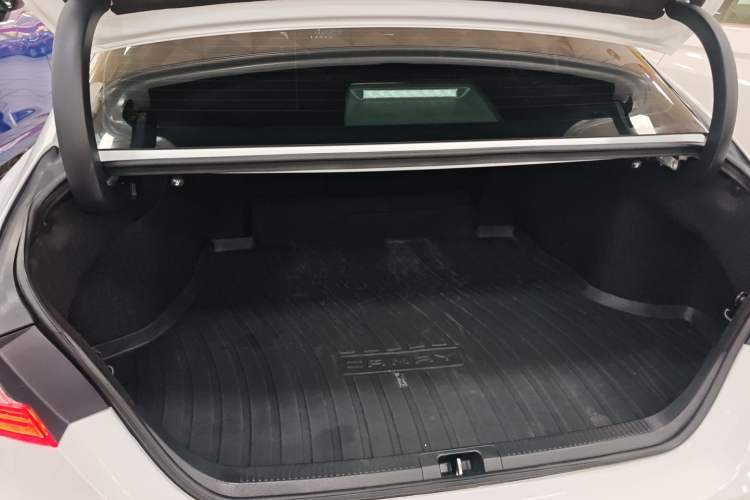 Used Toyota Camry 2023 2.0G Luxury Edition