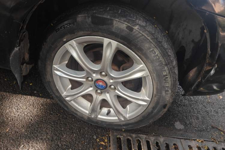 Used Geely Auto Diamond 2010 2nd Generation 1.5L Manual Standard Version