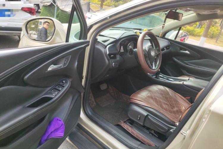 Used Buick Envision 2015 20T Two-Wheel-Drive Leading Model