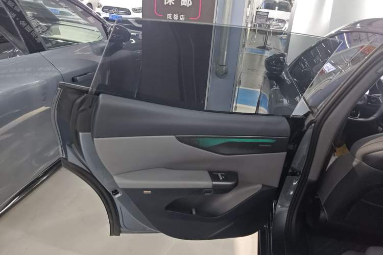 Used Lynk & Co 07 2024 EM-P 126 Long-Range Halo Left Rear Door Interior