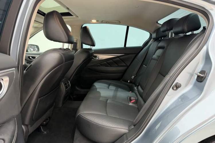 Used Infiniti Q50L 2018 2.0T Enjoyment Version China V Standard
