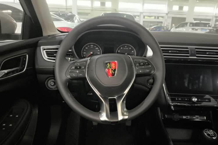 Used Roewe i5 2020 1.5L Manual 4G Connect Luxury Edition