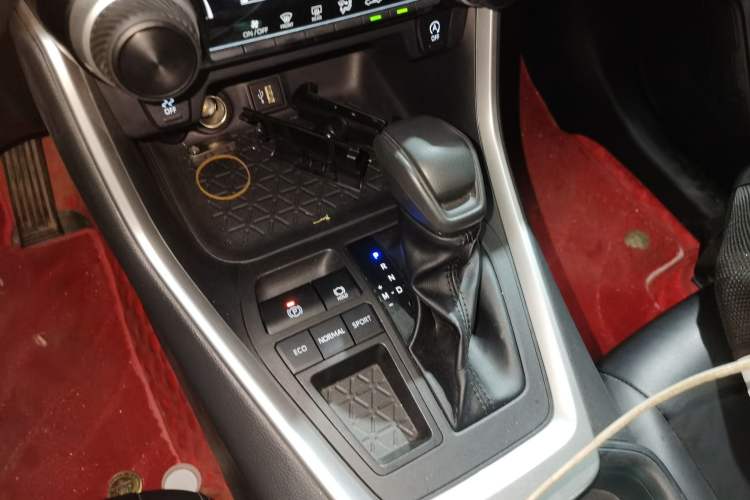 Used Toyota RAV4 2023 2.0L CVT Two-Wheel Drive Urban Edition Gear Lever