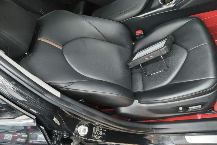 Used Toyota Camry 2023 2.0G Luxury Edition