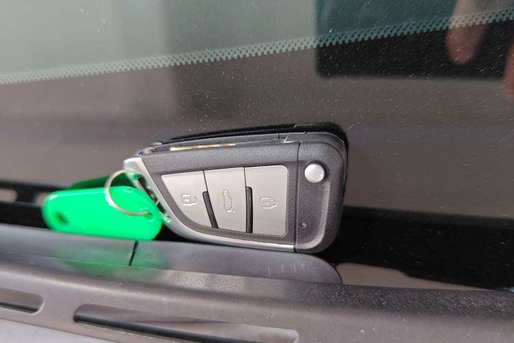 Used Buick GT 2021 Exemplar 1.5L Automatic Elite Version Vehicle Key