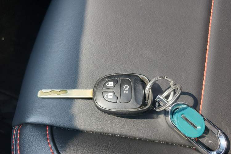 Used CHANGAN OSHAN A800 2017 1.6L Manual Comfort Model
