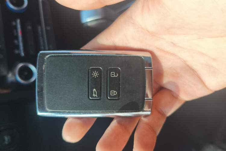 Used Renault Koleos 2018 2.0L Two-Wheel-Drive Luxury Edition
