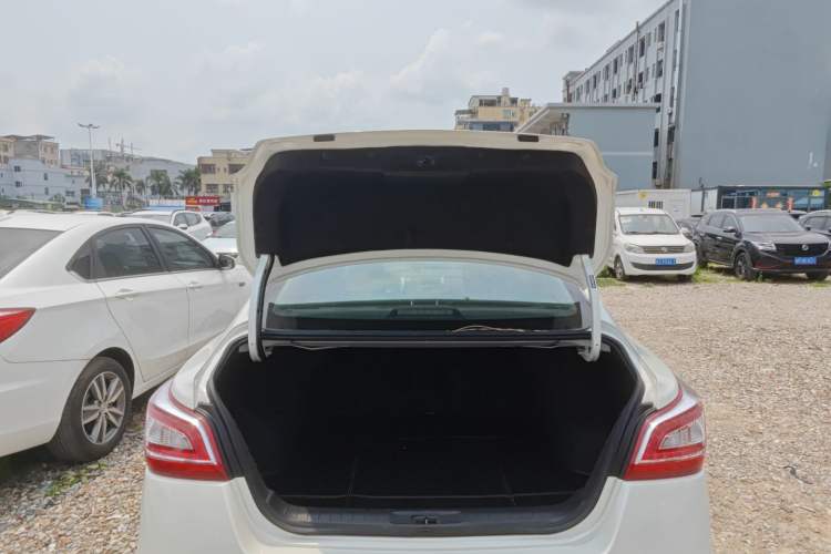 Used Nissan Teana 2014 Duke 2.5L XV Glory Edition Trunk