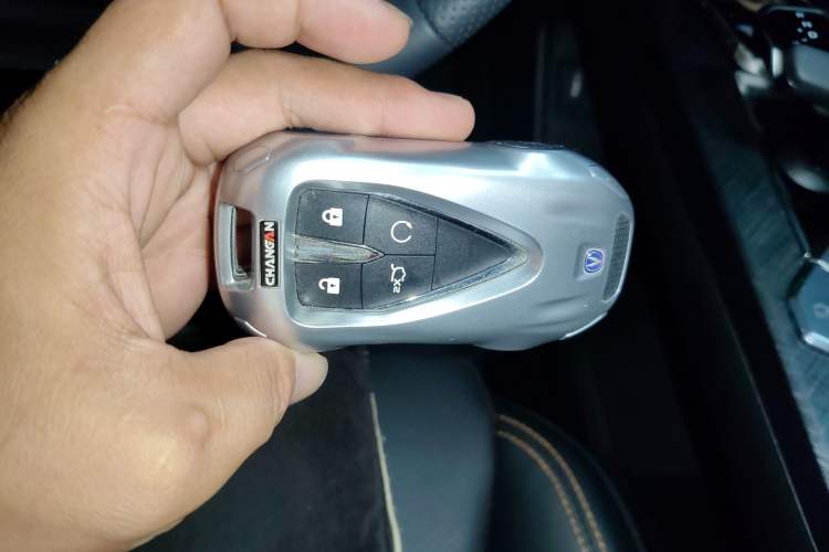 Used CHANGAN UNI-V 2022 1.5T Prestige Version