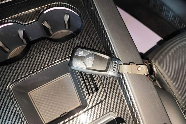 Used Audi A4L 2024 40 TFSI Luxury Dynamic Edition Vehicle Key