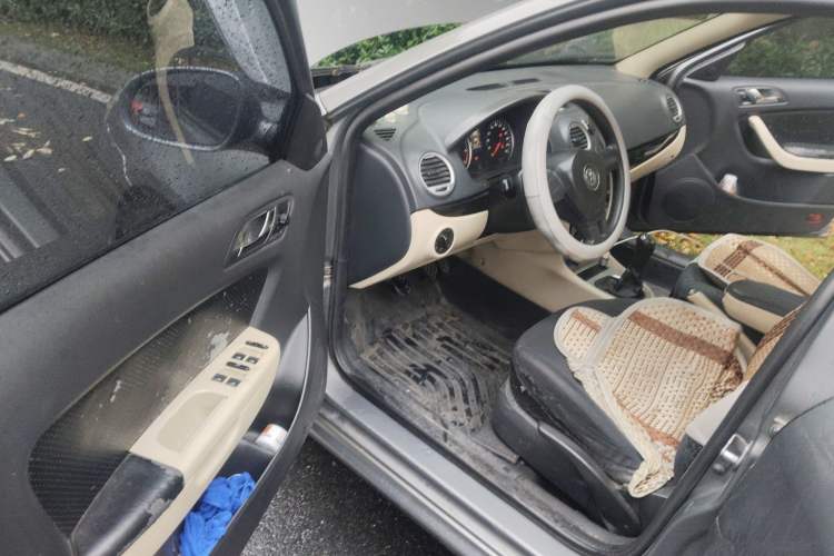 Used Volkswagen Lavida 2011 1.6L Manual Joy Version Driver Seat