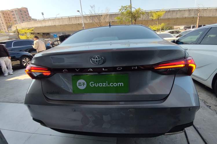 Used Toyota Avalon 2023 2.0L Luxury Edition