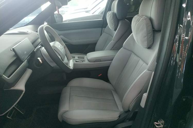 Used Nio ES8 2023 75 kWh Left Front Seat