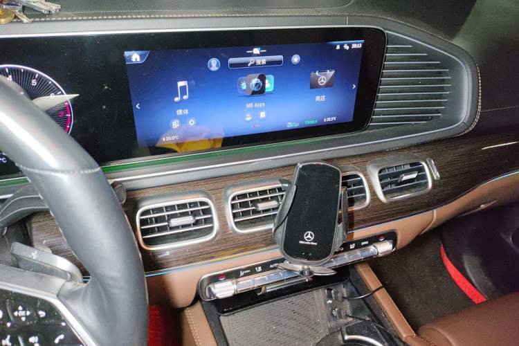 Used Mercedes-Benz GLE 2025 GLE 350 4MATIC Stylish Model Audio And AC Panel