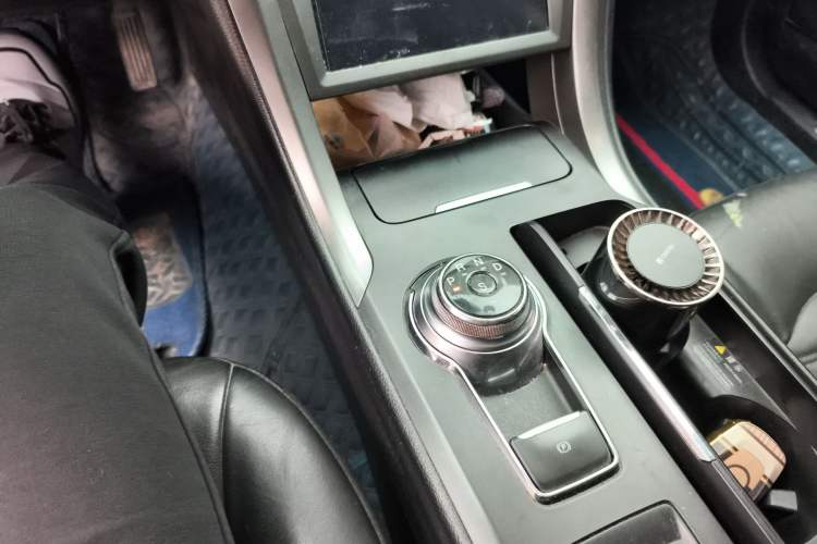 Used Ford Mondeo 2017 EcoBoost 180 Stylish Model Gear Lever