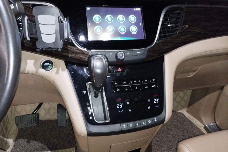 Used Buick GL8 2018 ES 28T Luxury Model China VI Standard
