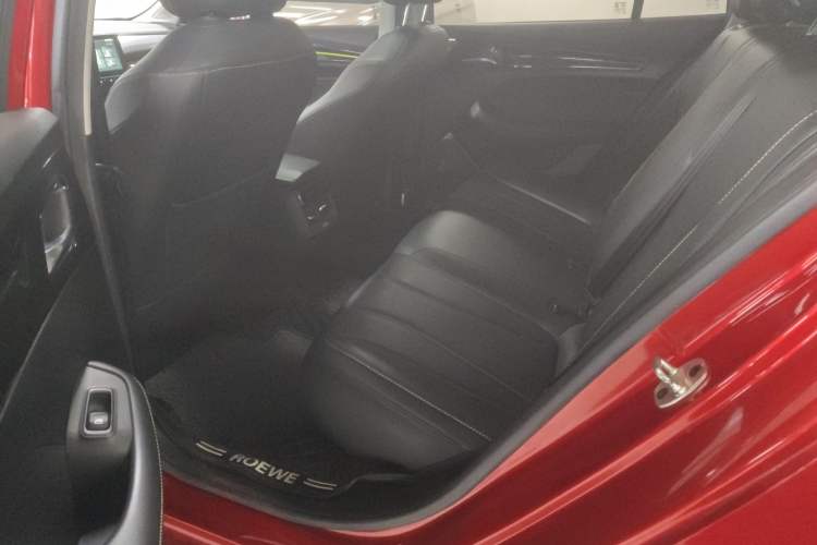 Used Roewe i5 2021 1.5L CVT Diamond Edition Left Rear Seat