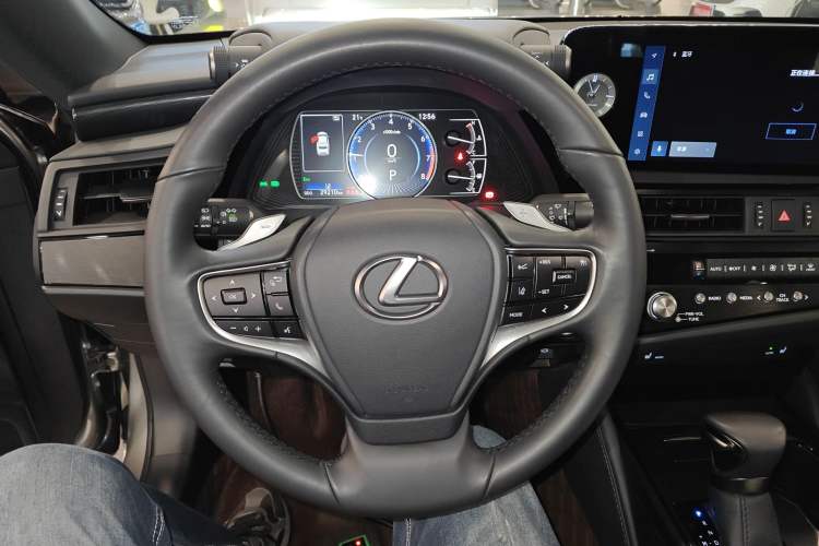 Used Lexus ES 2022 200 Excellence Edition