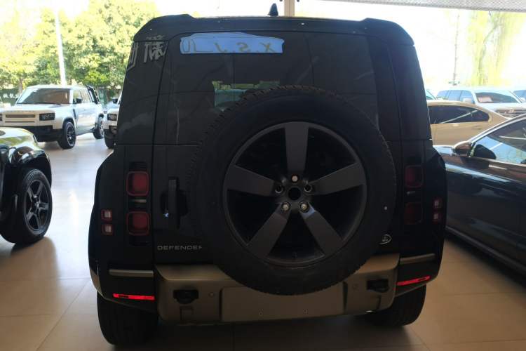 Used Land Rover Defender 2024 110 3.0T P400 X-DYNAMIC HSE Rear