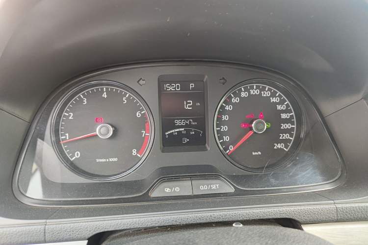 Used Volkswagen Gran Lavida 2014 1.6L Automatic Sport Edition
