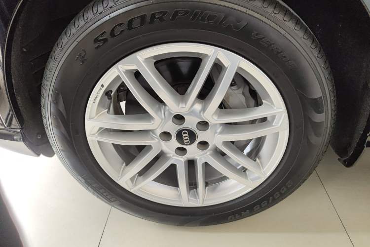 Used Audi Q7 2019 45 TFSI Comfort Model