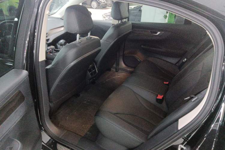 Used Hongqi E-QM5 2023 Revised Version Basic Travel Edition
