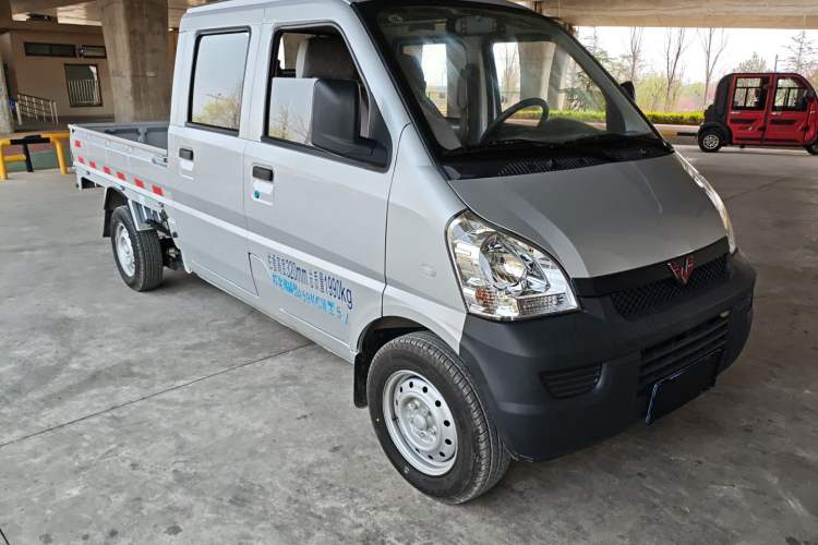 Used Wuling Rongguang Small Truck 2023 1.5L Double-Cab LAR Exterior 1