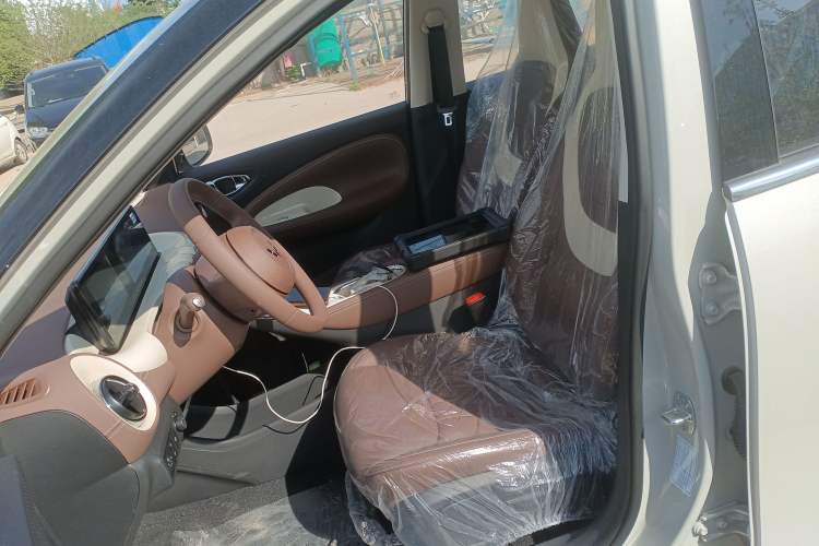 Used Wuling Bingo 2025 333 km Enjoyment Version Left Front Seat