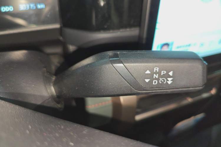 Used iCAR 03 2024 501km Two-Wheel Drive Long-Range Version Gear Lever