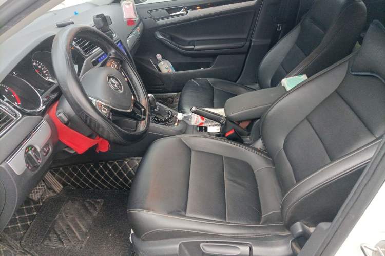 Used Volkswagen Sagitar 2018 180TSI DSG Prestige Edition Left Front Seat