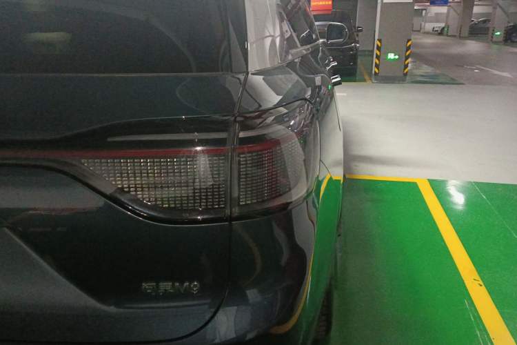 Used Hima AITO M9 2024 Range-Extended Max Edition 42 kWh 6-Seater Version Exterior 3