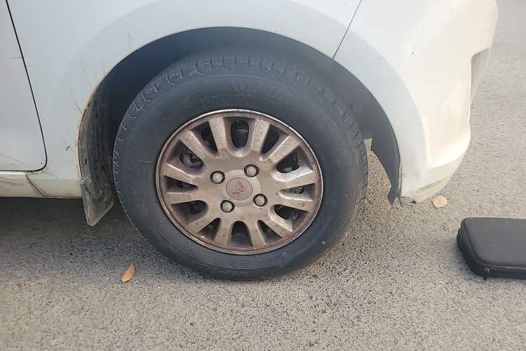 Used Wuling Rongguang V 2016 1.5L Standard Version
