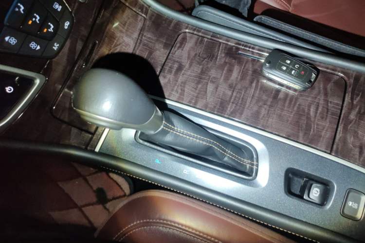 Used Buick LaCrosse 2013 2.4L SIDI Elite Comfort Version