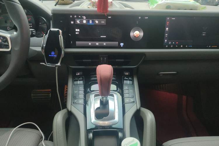 Used Porsche Cayenne 2011 Cayenne 3.0T Audio And AC Panel