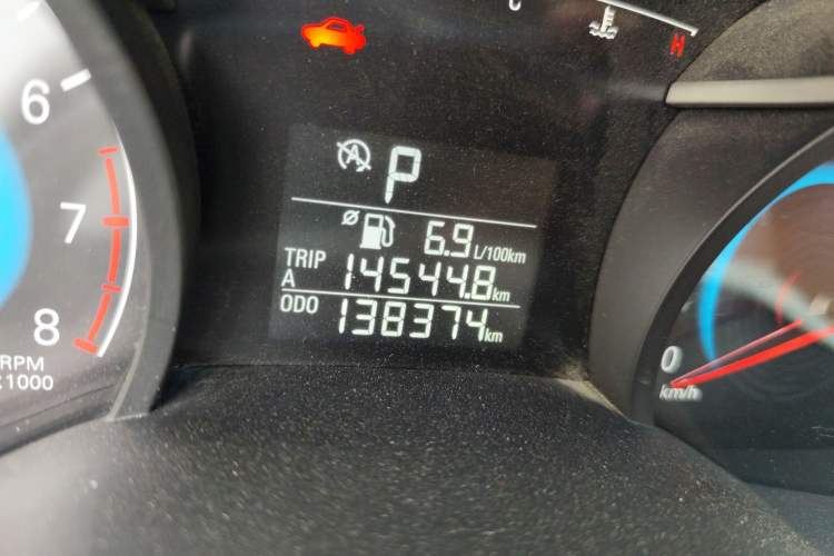 Used Chevrolet Cavalier 2019 320 Automatic Enjoyment with Sunroof Odometer Close Up