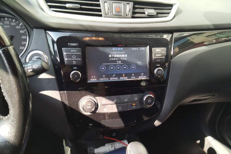 Used Nissan Qashqai 2017 2.0L CVT Luxury Edition China VI Standard Audio And AC Panel