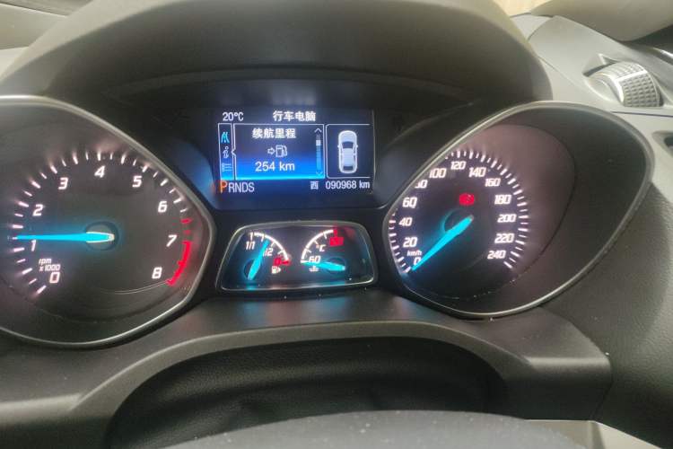 Used Ford Kuga 2013 1.6L GTDi 4x4 Elite Model Odometer Close Up