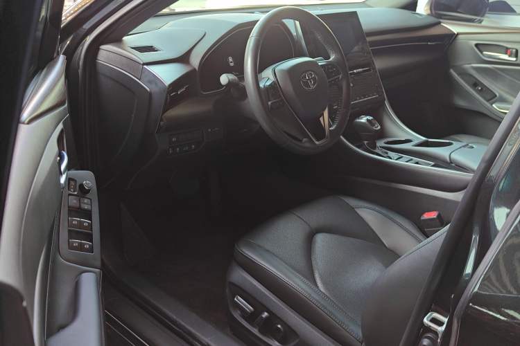 Used Toyota Avalon 2023 2.0L Premium Edition